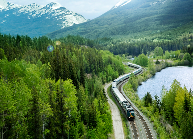 RS355_VIA_Train_Montagne_VL23632_Flip_sRGB